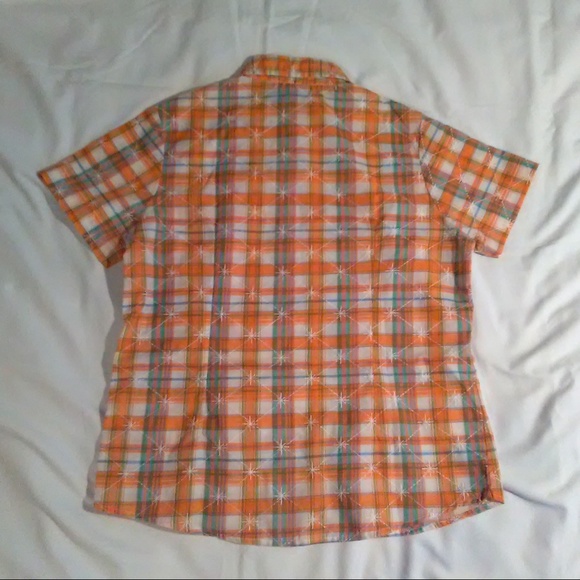 MOUNTAIN LAKE Women's Small button down shirt. - Picture 2 of 4